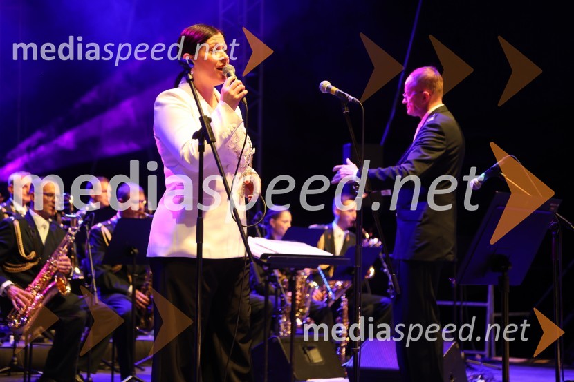  Nuška Drašček, pevkaVečer slovenske popevke, Lent 2024