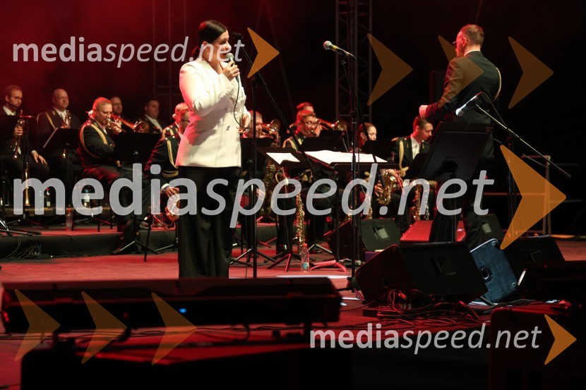  Nuška Drašček, pevkaVečer slovenske popevke, Lent 2024