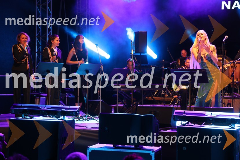  Sara Briški Cirman - Raiven, pevka, harfistkaVečer slovenske popevke, Lent 2024