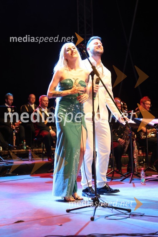  Sara Briški Cirman - Raiven, pevka, harfistka;  Gregor Ravnik, pevecVečer slovenske popevke, Lent 2024