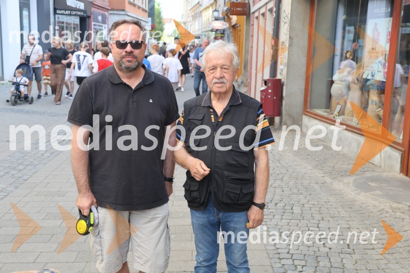  ... ;  Rade  Bakračevič, predsednik Nadzornega odbora Zveze Srbov Slovenije, fotografFestival Lent 2024, nedeljsko dogajanje