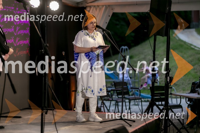  Nataša  Luša, direktorica družbe Delo d.o.o.Kresnika za najboljši roman leta je prejela Anja Mugerli