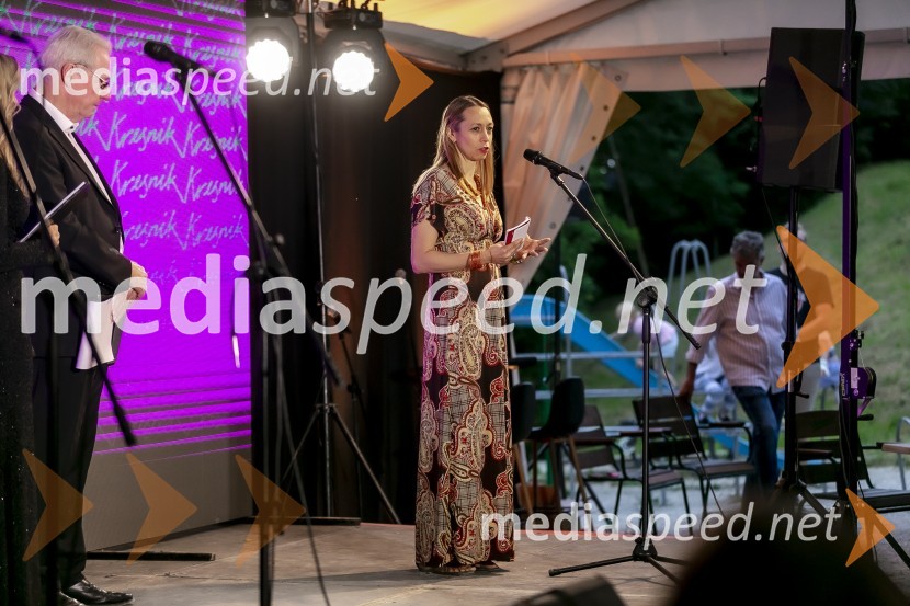  ... ;  Katja Stergar, direktorica Javna agencija za knjigoKresnika za najboljši roman leta je prejela Anja Mugerli
