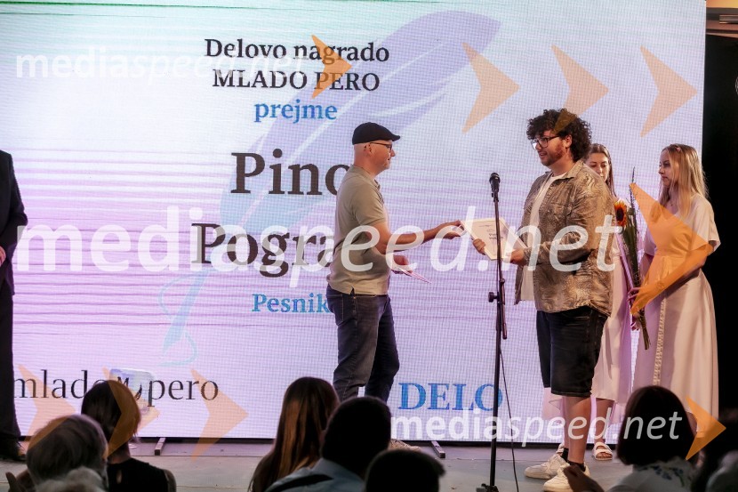 Prof. Dr. Andrej Predin, pisatelj in novinar;  Pino PograjcKresnika za najboljši roman leta je prejela Anja Mugerli