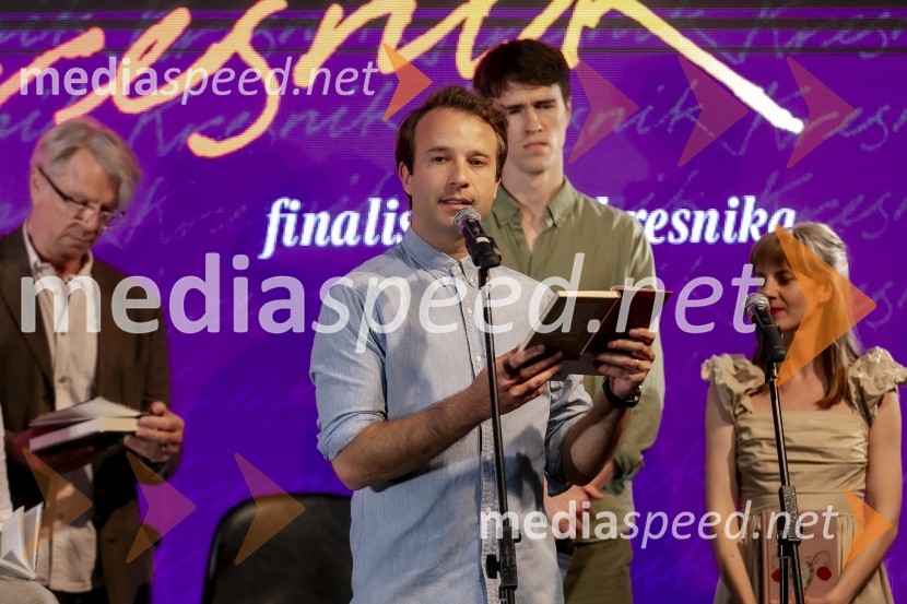  Branko Završan, igralec;  Nik  Škrlec, igralec;  Urban Kuntarič, igralec;  Lena Hribar  Škrlec, igralkaKresnika za najboljši roman leta je prejela Anja Mugerli