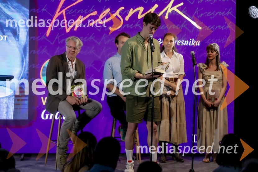  Urban Kuntarič, igralecKresnika za najboljši roman leta je prejela Anja Mugerli