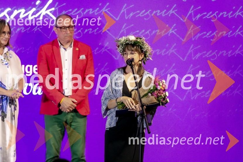  Igor Bratož, novinar;  Anja Mugerli, pisateljicaKresnika za najboljši roman leta je prejela Anja Mugerli