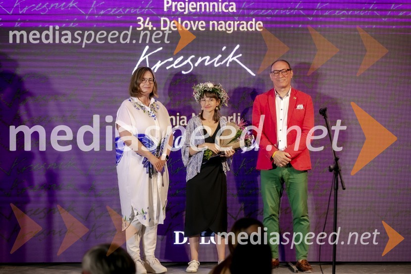  Nataša  Luša, direktorica družbe Delo d.o.o.;  Anja Mugerli, pisateljica;  Igor Bratož, novinarKresnika za najboljši roman leta je prejela Anja Mugerli