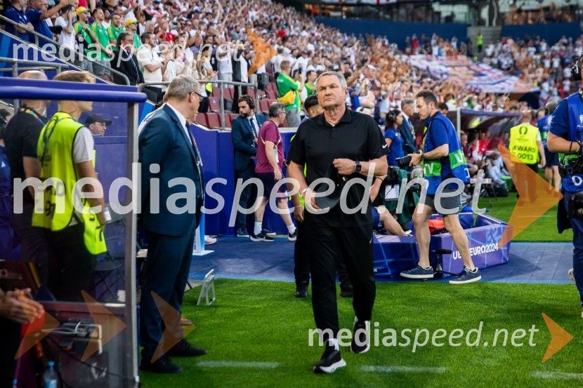  Matjaž Kek, selektor slovenske nogometne reprezentanceSlovenija gre naprej: Slovenci do točke in uvrstitve v osmino finala EURA 2024