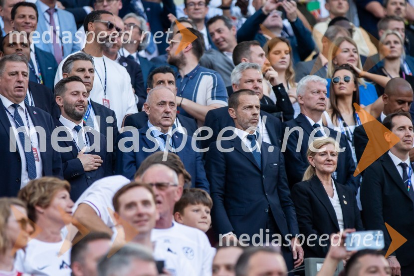  ... ;  Radenko Mijatović, predsednik Nogometne zveze Slovenije;  Aleksander Čeferin, odvetnik in predsednik UEFE;  ... Slovenija gre naprej: Slovenci do točke in uvrstitve v osmino finala EURA 2024
