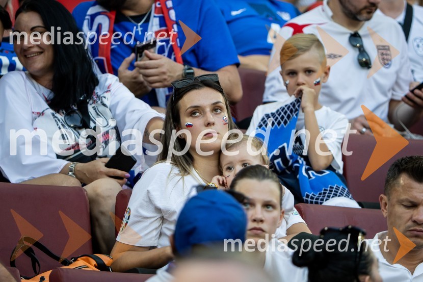  Ana MlakarSlovenija gre naprej: Slovenci do točke in uvrstitve v osmino finala EURA 2024