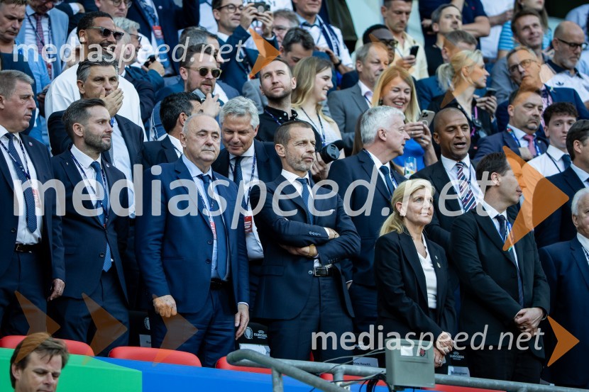  ... ;  Radenko Mijatović, predsednik Nogometne zveze Slovenije;  Aleksander Čeferin, odvetnik in predsednik UEFE;  ... Slovenija gre naprej: Slovenci do točke in uvrstitve v osmino finala EURA 2024