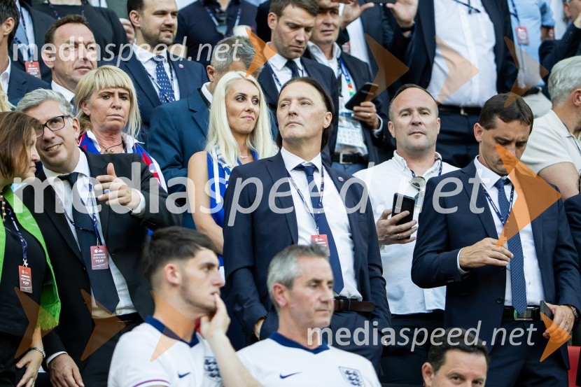  Miran Pavlin, nekdanji nogometašSlovenija gre naprej: Slovenci do točke in uvrstitve v osmino finala EURA 2024