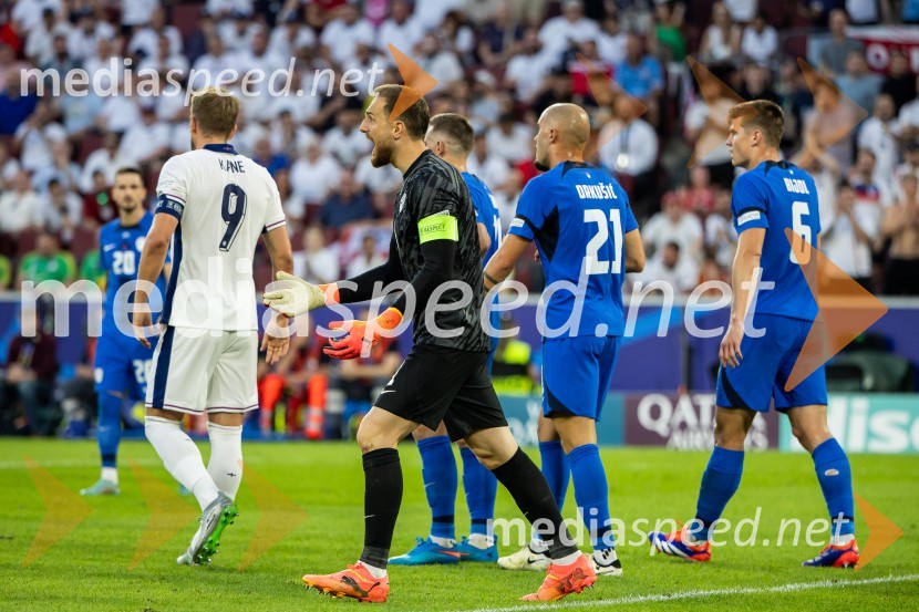  Harry Kane, nogometaš, Tottenham Hotspur F.C.;  Jan Oblak, nogometaš;  Vanja Drkušić, nogometaš;  Jaka Bijol, nogometašSlovenija gre naprej: Slovenci do točke in uvrstitve v osmino finala EURA 2024