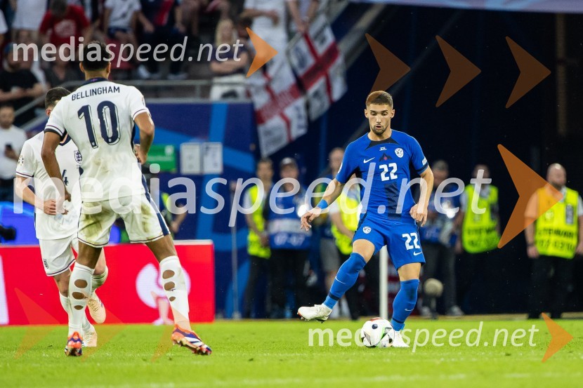  Adam Gnezda Čerin, nogometašSlovenija gre naprej: Slovenci do točke in uvrstitve v osmino finala EURA 2024