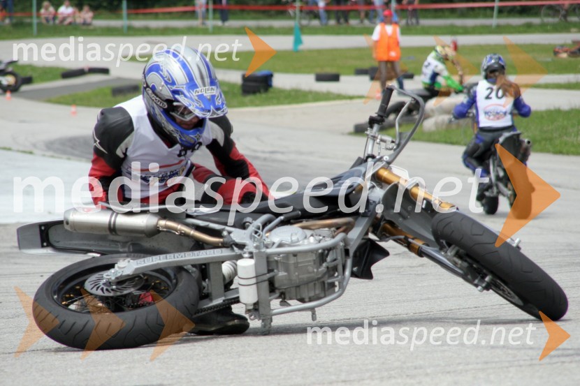 Padec Matevža HribarjaHITROSTNI MOTOCIKLIZEM, DP4 - Pokal Tomos