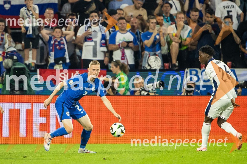 Žan  Karničnik, nogometaš;  Žan  Karničnik, nogometaš;  ... Slovenija gre naprej: Slovenci do točke in uvrstitve v osmino finala EURA 2024