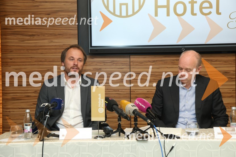  Dejan Podgoršek, Artana;  Audun Lekve, glavni izvršni direktor, CRE CottbusHotel Habakuk ima novega lastnika in upravljavca
