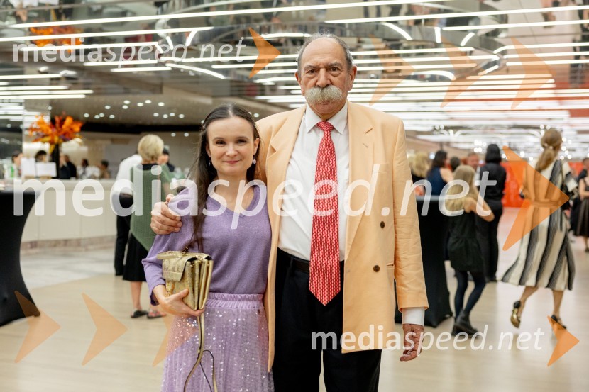  ... ;  Marijan Zlobec, novinar, kritikTosca, najznamenitejša opera na 72. Ljubljana Festivalu