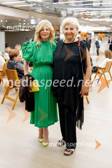  Darja Kuhar Kotnik, soustanoviteljica in podpredsednica Društva za zdravje naroda; dr. Nelida Nemec, umetnostna kritičarka Tosca, najznamenitejša opera na 72. Ljubljana Festivalu