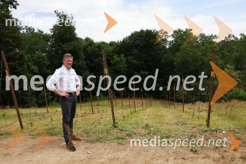  Danilo Steyer,   vinar, Steyer Vina; vinski vitez, predsednik Vinske reprezentance SlovenijePredstavitev ampelografskega vrta in nove multisenzorične izkušnje na posestvu Steyer