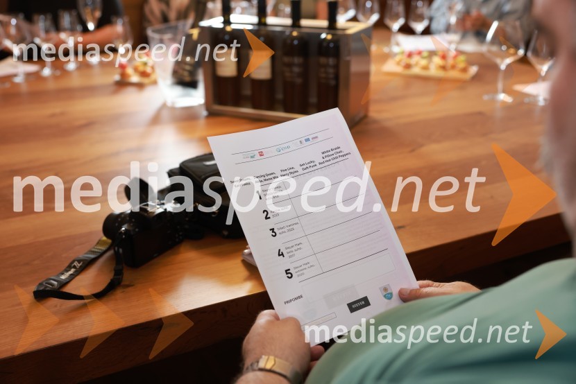 Predstavitev ampelografskega vrta in nove multisenzorične izkušnje na posestvu Steyer