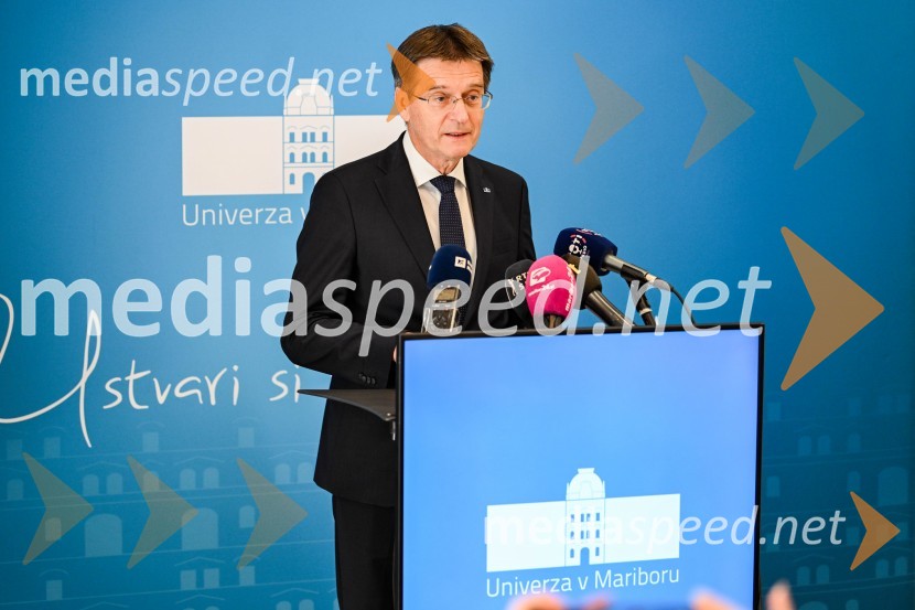 prof. dr. Zdravko Kačič, rektor Univerze v MariboruPodpis pogodbe za (so)financiranje projekta širitve in obnove Fakultete za zdravstvene vede Univerze v Mariboru