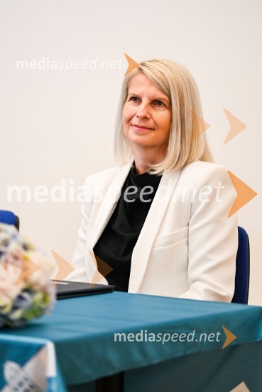  dr. Mateja  Lorber, dekanja, Fakulteta za zdravstvene vede - FZV MariborPodpis pogodbe za (so)financiranje projekta širitve in obnove Fakultete za zdravstvene vede Univerze v Mariboru