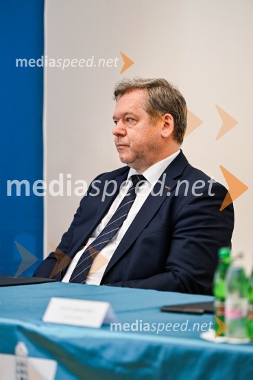   Igor Papič, minister za izobraževanje, znanost in športPodpis pogodbe za (so)financiranje projekta širitve in obnove Fakultete za zdravstvene vede Univerze v Mariboru