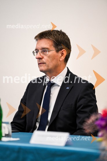 prof. dr. Zdravko Kačič, rektor Univerze v MariboruPodpis pogodbe za (so)financiranje projekta širitve in obnove Fakultete za zdravstvene vede Univerze v Mariboru