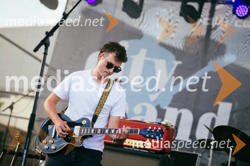 Veliki koncert Vlada Kreslina z Malimi bogovi v Citycentru Celje