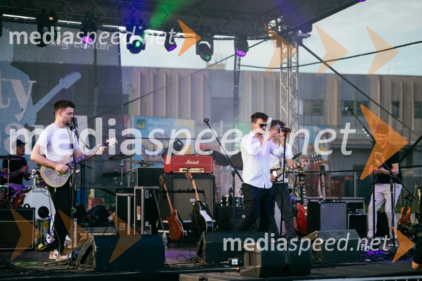  Tim Klun, vokal, Inšpektorji bandVeliki koncert Vlada Kreslina z Malimi bogovi v Citycentru Celje