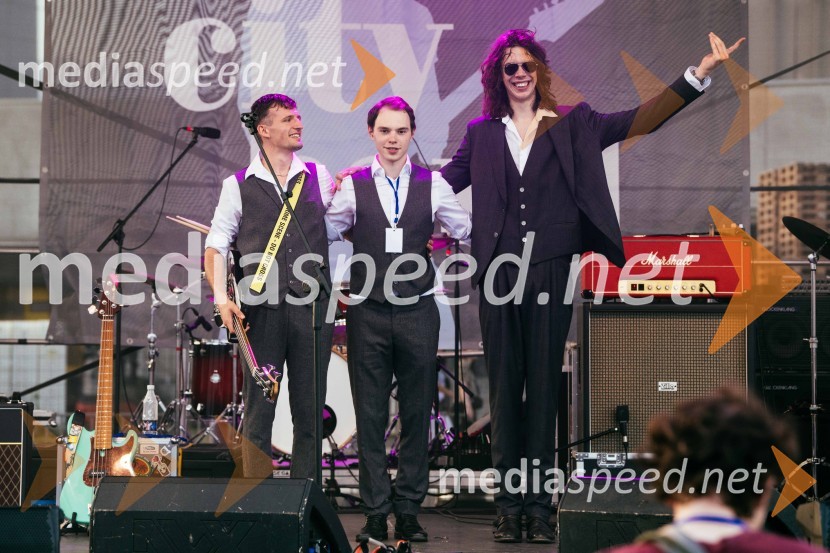  Tilen Lampret, Delta Riff band;  Luka Rener, Delta Riff band;  Tit Potecin, Delta Riff bandVeliki koncert Vlada Kreslina z Malimi bogovi v Citycentru Celje