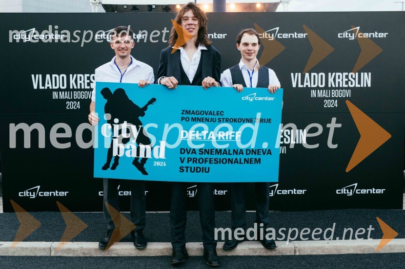  Tilen Lampret, Delta Riff band;  Tit Potecin, Delta Riff band;  Luka Rener, Delta Riff bandVeliki koncert Vlada Kreslina z Malimi bogovi v Citycentru Celje