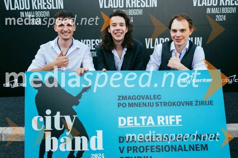  Tilen Lampret, Delta Riff band;  Tit Potecin, Delta Riff band;  Luka Rener, Delta Riff bandVeliki koncert Vlada Kreslina z Malimi bogovi v Citycentru Celje