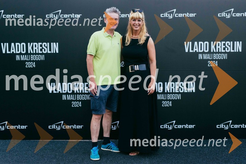  ... ;  Darja Lesjak, center manager, Citycenter CeljeVeliki koncert Vlada Kreslina z Malimi bogovi v Citycentru Celje