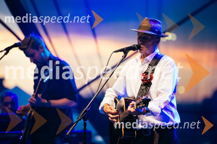  Vlado Kreslin, glasbenikVeliki koncert Vlada Kreslina z Malimi bogovi v Citycentru Celje