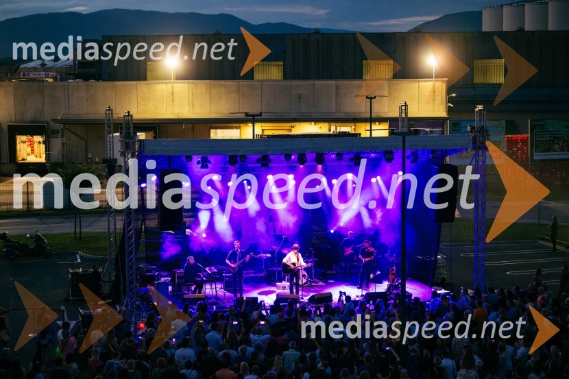 Veliki koncert Vlada Kreslina z Malimi bogovi v Citycentru Celje