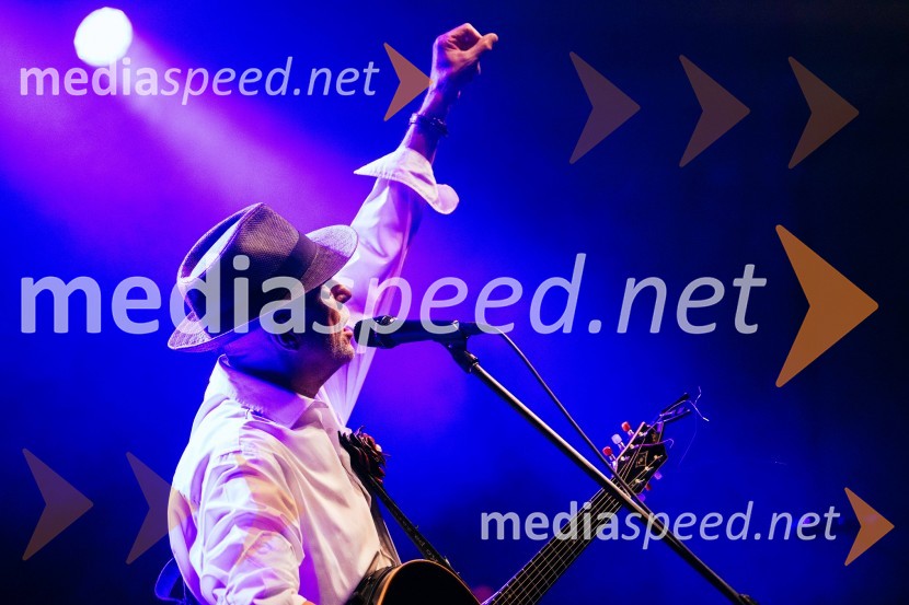  Vlado Kreslin, glasbenikVeliki koncert Vlada Kreslina z Malimi bogovi v Citycentru Celje