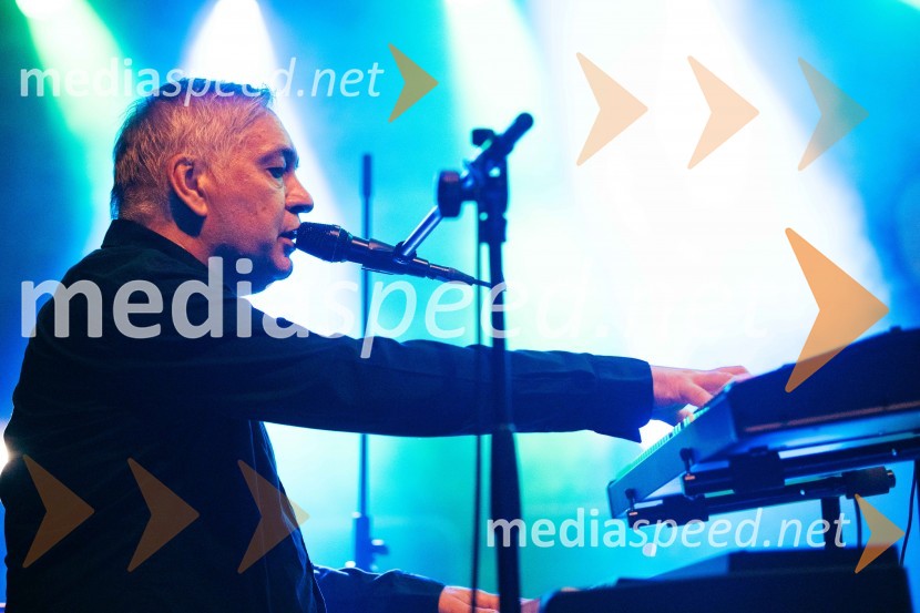  Miša Mileta Grujić, pianistVeliki koncert Vlada Kreslina z Malimi bogovi v Citycentru Celje