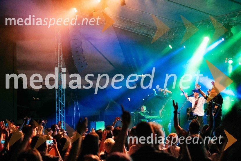  Vlado Kreslin, glasbenikVeliki koncert Vlada Kreslina z Malimi bogovi v Citycentru Celje