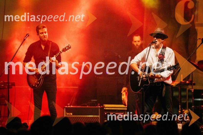  ... ;  Vlado Kreslin, glasbenikVeliki koncert Vlada Kreslina z Malimi bogovi v Citycentru Celje
