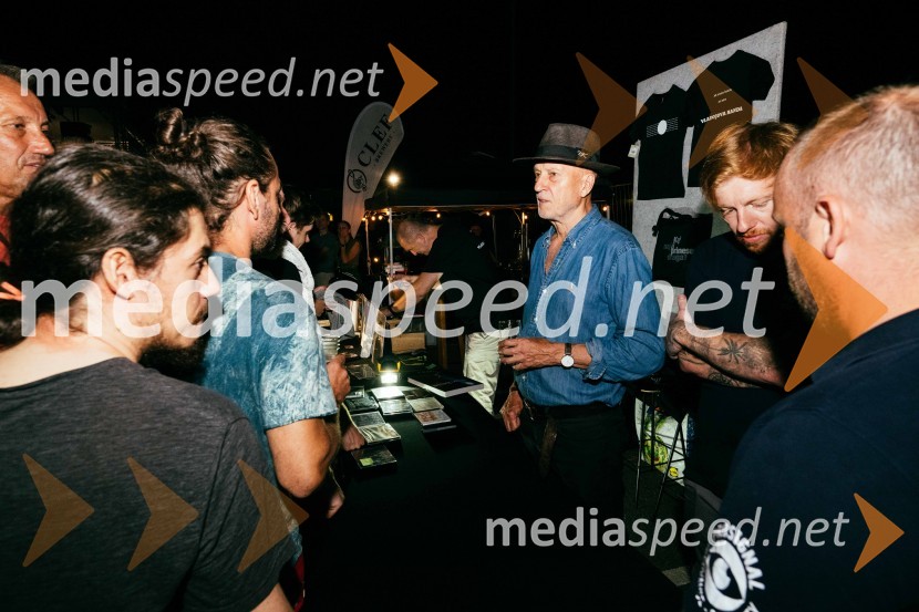  Vlado Kreslin, glasbenikVeliki koncert Vlada Kreslina z Malimi bogovi v Citycentru Celje