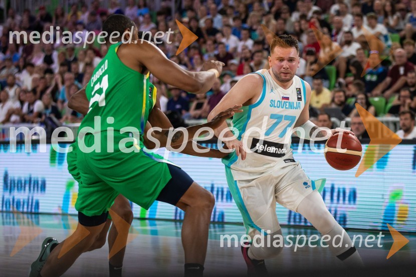  Bruno Caboclo, košarkar, Brazilija;  Luka  Dončić, košarkarSlovenija na krilih Luke Dončića premagala Brazilijo