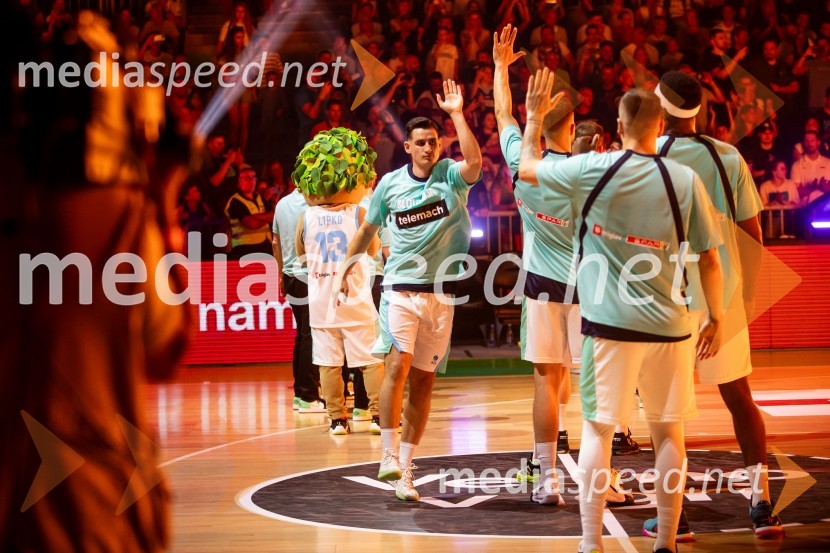 Slovenija na krilih Luke Dončića premagala Brazilijo