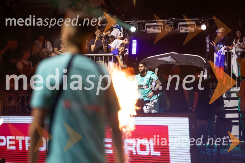 Slovenija na krilih Luke Dončića premagala Brazilijo