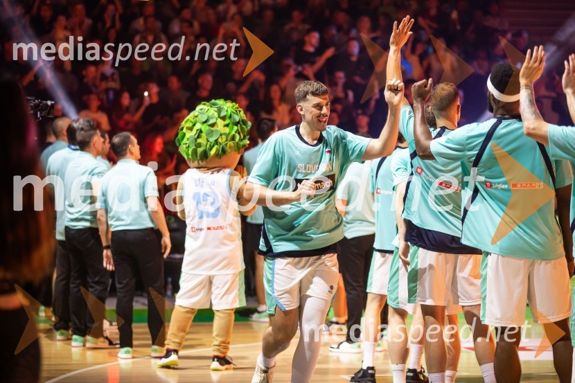  Vlatko Čančar, košarkarSlovenija na krilih Luke Dončića premagala Brazilijo