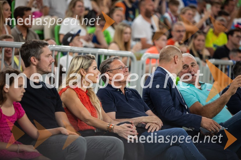  Goran Dragić, košarkar;  Greice Murphy;  Zoran Janković, župan, Mestna občina LjubljanaSlovenija na krilih Luke Dončića premagala Brazilijo