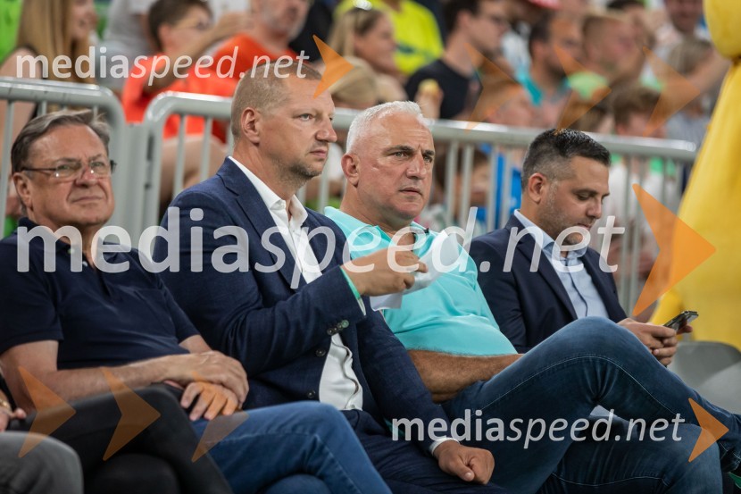  Zoran Janković, župan, Mestna občina Ljubljana;  Matej Erjavec, predsednik, Košarkarska Zveza Slovenije;  Saša Dončić, košarkar, trener;  Aleš Križnar, generalin sekretar, Košarkaška zveza SlovenijeSlovenija na krilih Luke Dončića premagala Brazilijo