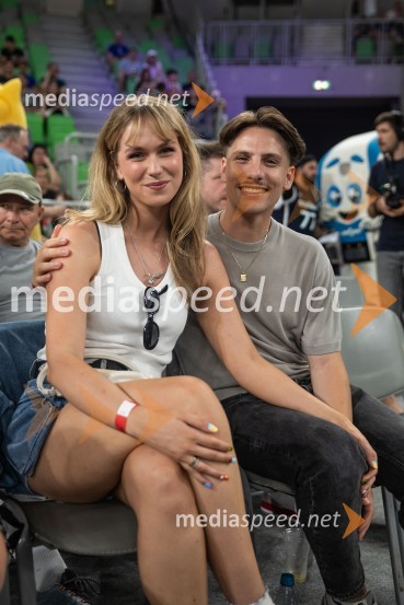  Melani Mekicar, radijska in televizijska voditeljica;  Marko SuboticSlovenija na krilih Luke Dončića premagala Brazilijo